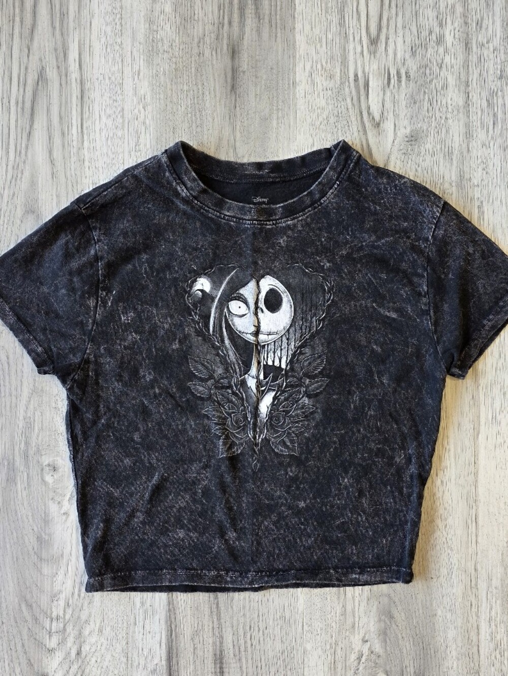 Disney Nightmare Before Christmas Acid Wash Crop Tee Girls M
